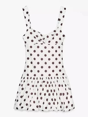Söker Zara prickig klänning  - Söker någon som vill sälja denna i xs/s❤️ Skriv om du vill sälja❤️❤️