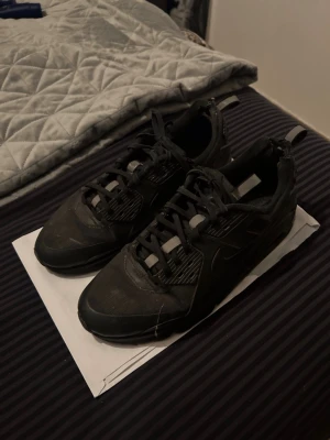 Nike Airmax 90 - Helt ok skick. Sitter tajt 