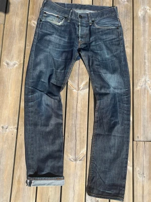 Selvage Edwin Jeans 32/33 - Sjukt goa Selvage Edwin jeans som börjar få galet sköna fades. Storlek 32 33.  Midja 43 Total längd 104 Benöppning 19 Pris kan diskuteras!  