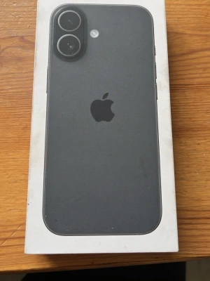 iPhone 17  - En helt ny iPhone 17 5g 256gb aldrig använt.