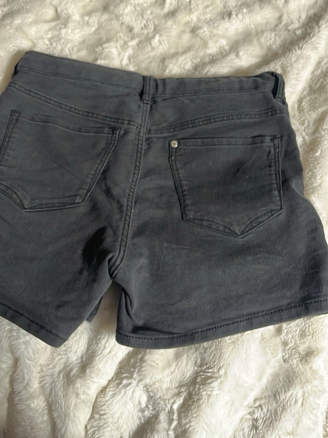 Svarta denimshorts - 1