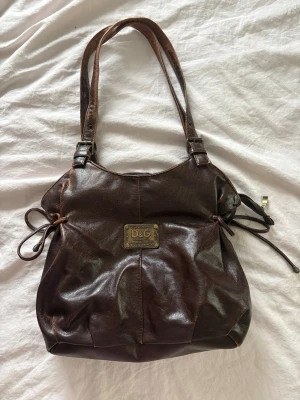 Brun handväska från D&G i läder - Intresse koll!! Ge bud! (Inte äkta)