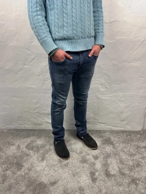 Replay jeans  - Ett par riktigt snygga jeans från Replay i storlek W34 L32 i modellen Grover 