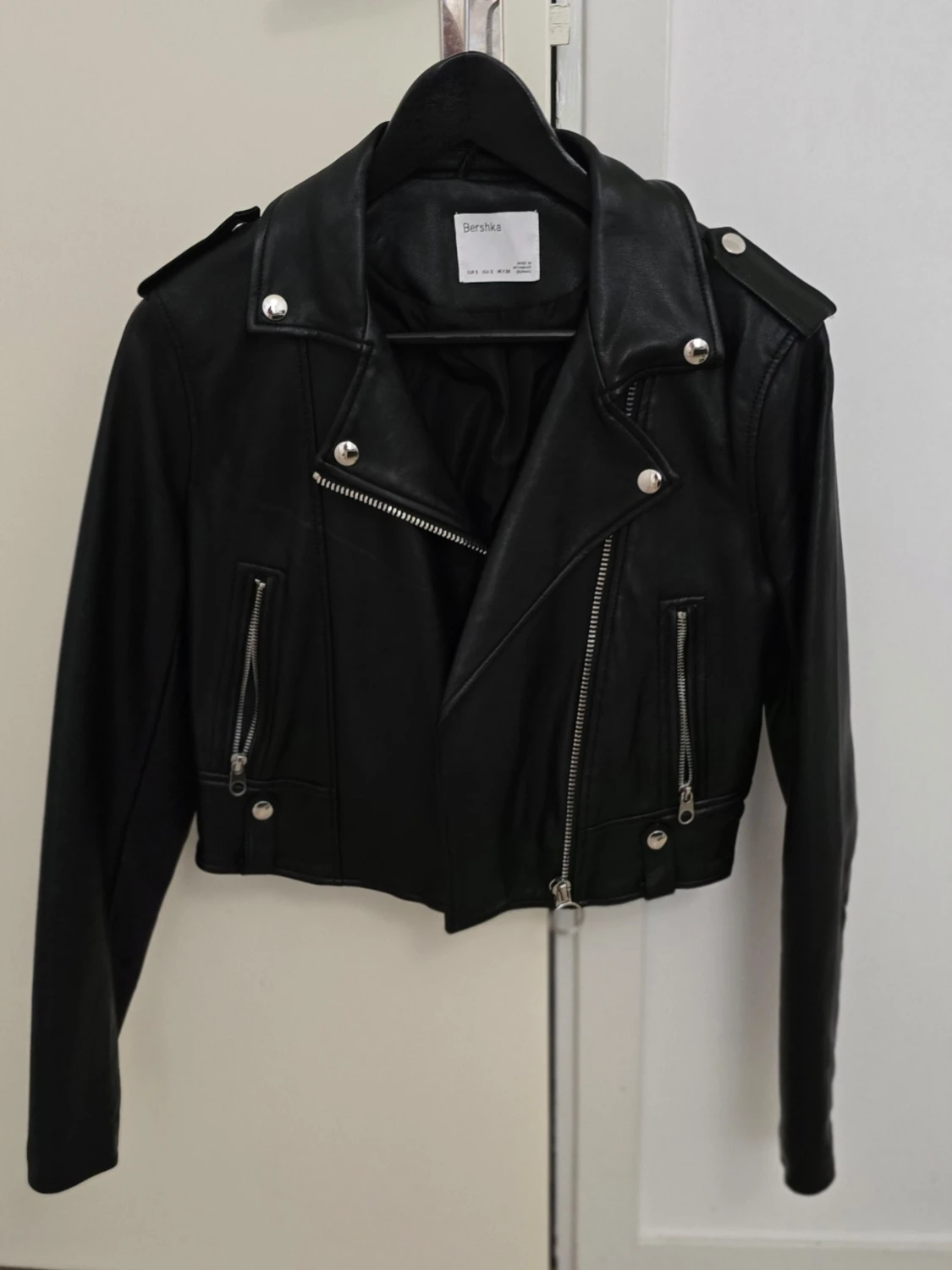 Svart skinnjacka från Bershka - 1