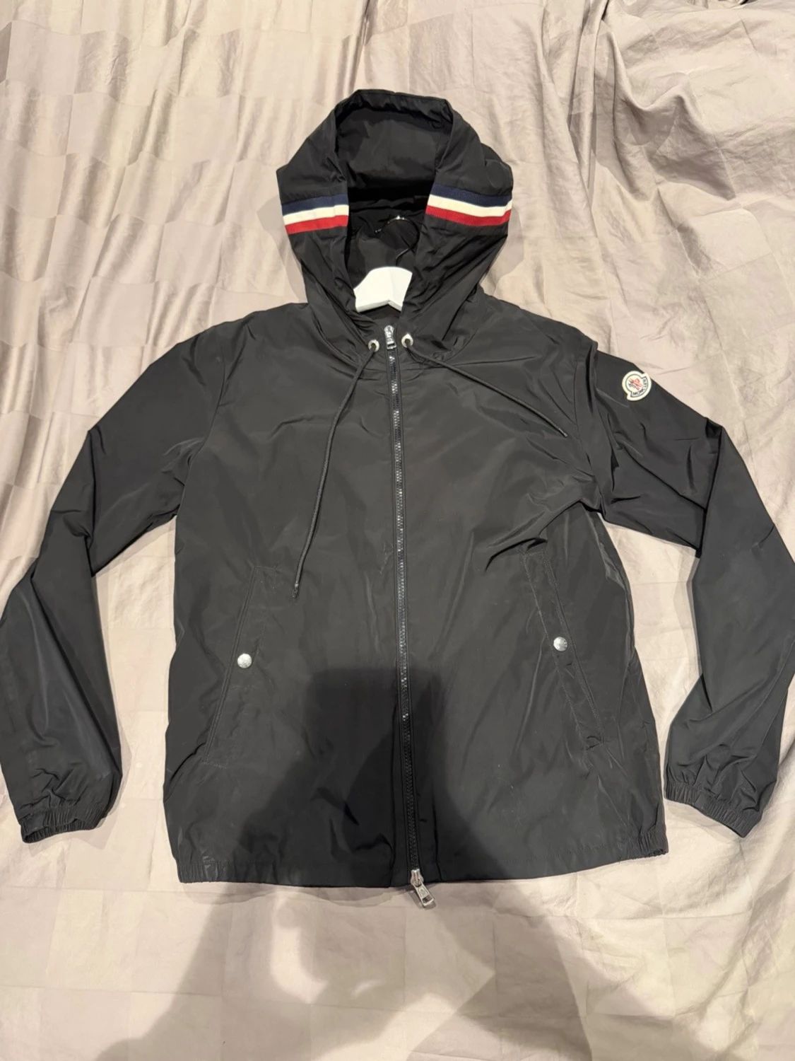 Svart vindjacka från Moncler