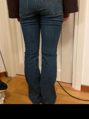 Levis jeans - Jätte snygga, lite små till mig