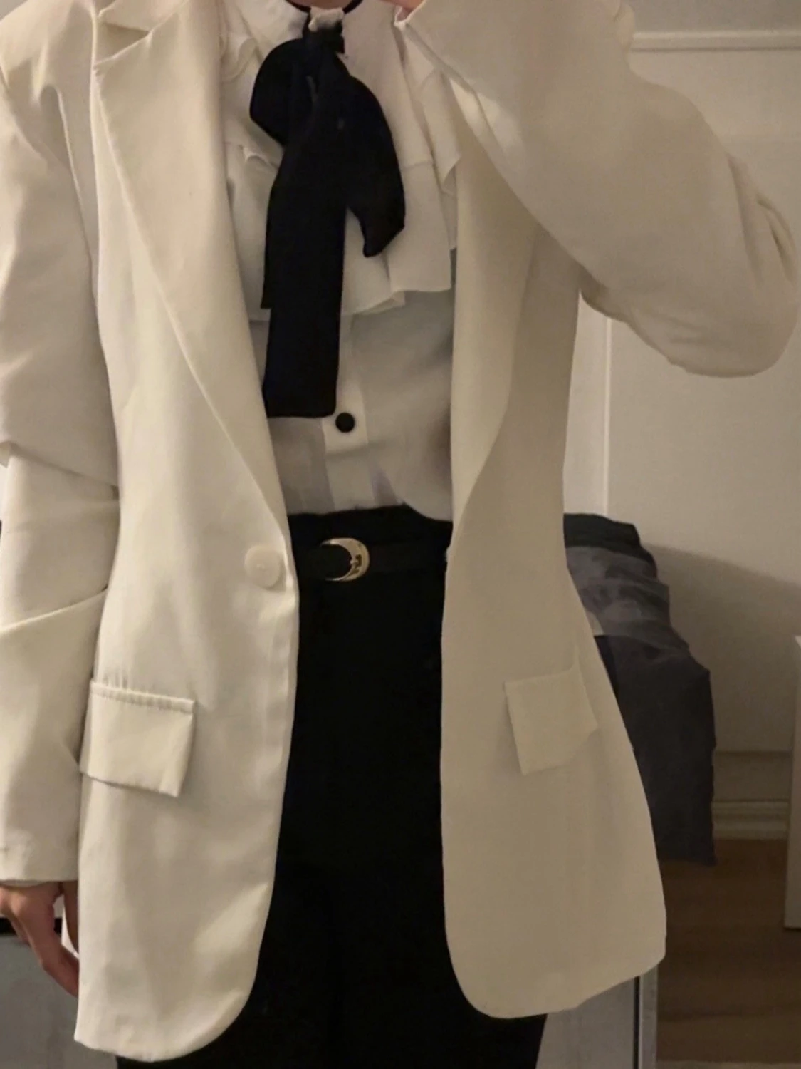 Vit kavaj från Boohoo