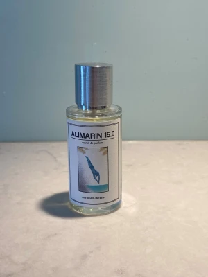 Alimarin 15.0 parfym - OneBoldChemist parfym Alimarin 15.0. Inspirerad av Afternoon Swim.