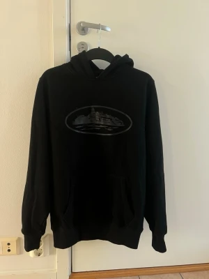 Svart hoodie från corteiz - Corteiz hoodie ny skick storlek S.