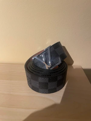 Svart bälte  - Passar mig inte