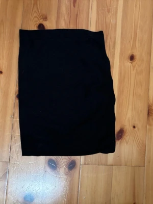 svart tub top - svart tub topp, super skönt material 