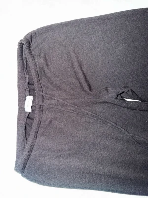 Nelly byxor  - Hej! Säljer dessa Nelly my chill pants knappt använda så dom är mjuka som dom är som nya😊