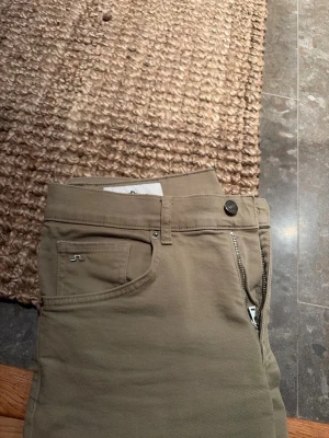 Jeans Herr - Acne & J.Lindberg - J.lindberg - 150 styck.   Acne - 500kr (Paketpris - 1200)