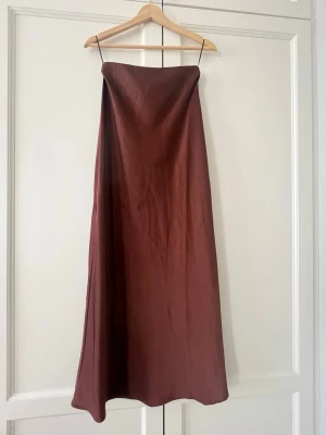 Maxikjol från YAS - Maxikjol från YAS i en supervacker burgundy färg ☺️