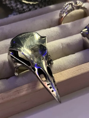 Silvrig ring - Stål ring, storlek 17.50💕Skriv om ni har frågor!!