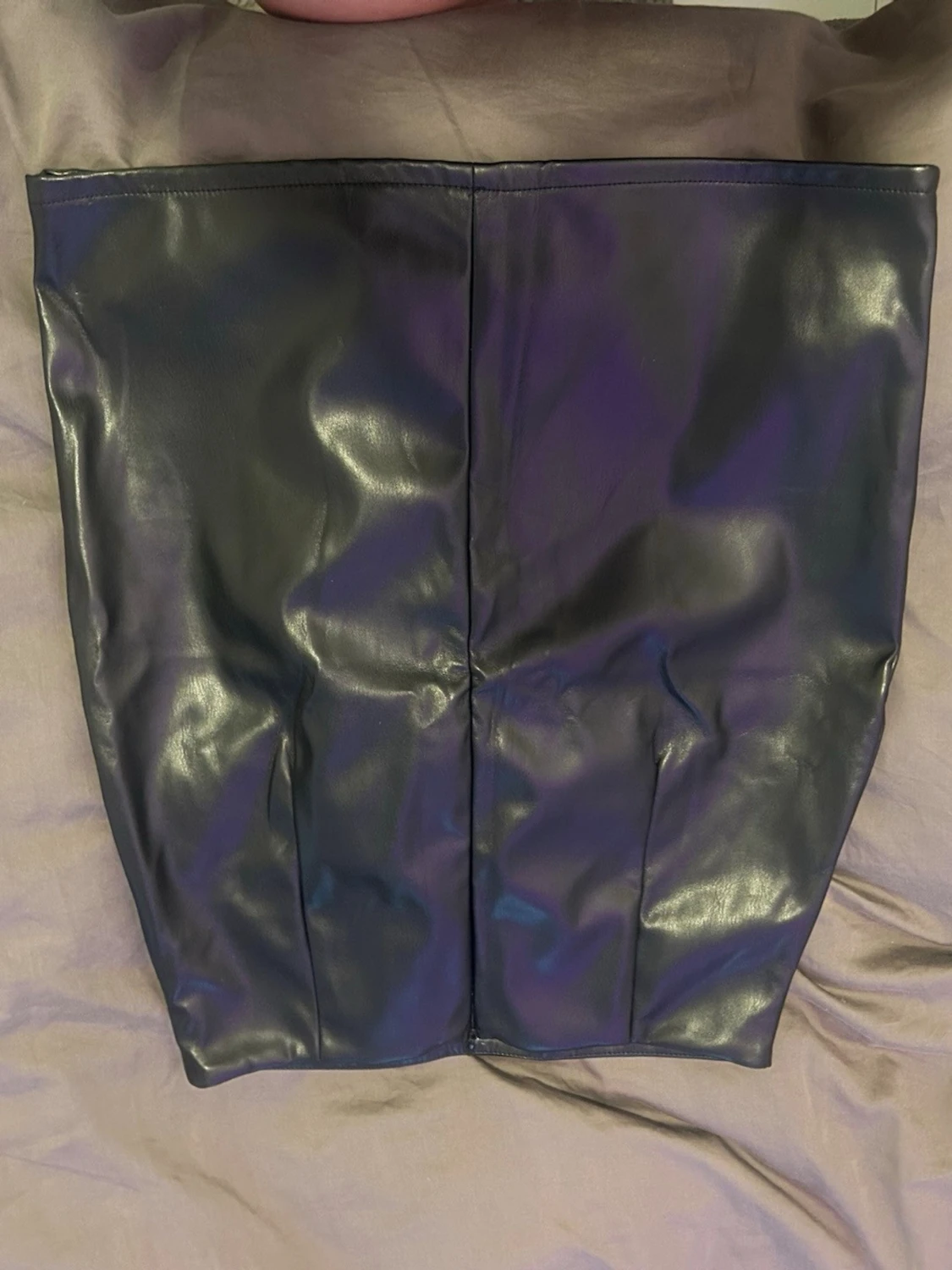 Svart tjol i fejkläder - 1