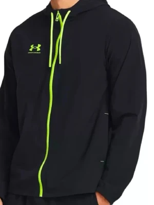 SÖKER Denna Under Armour Jacka / Tracksuit - SÖKER Denna Under Armour Jacka / Tracksuit I storlek S/M Hör av er gärna om ni äger denna❗️❗️💯💯