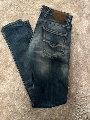 Replay jeans slim - Replay jeans i någon slim/straight model w30 l34, kom med prisförslag eller idé om byte!!