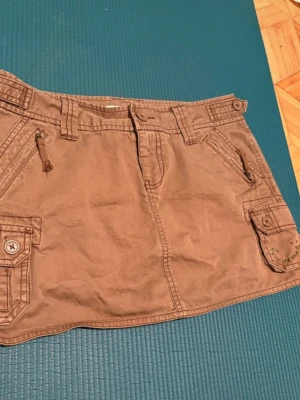 Jätte snygg aeropostale kjol💕 - En jätte snygg y2k aeropostale kjol i storlek xs-s, använd bara ett fåtal gånger✌️