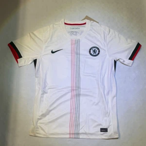 Joao Pedro Matchtröja - Joao Pedro Matchtröja bortaställ från säsongen 25/26 som är i nyskick