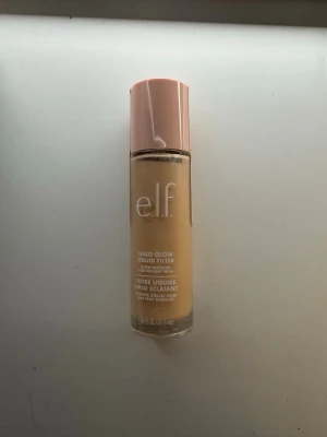 e.l.f. Halo Glow Liquid Filter Fair - e.l.f. Halo Glow Liquid Filter i nyansen Fair. Oöppnad.Hör av er vid frågor!