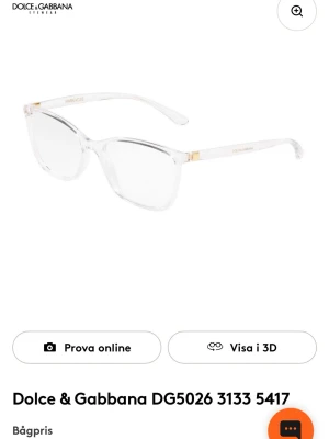Transparenta glasögon Dolce & Gabbana - Säljer mina glasögon med styrka i en väldigt populär modell, som är väl omhändertagna och knappt använda. Jag har haft dem i ungefär ett år. Men de är i mycket gott skick, därav inga repor eller skador.  Fördelar:  • Bytbara glas – perfekt om du vill uppdatera styrkan eller färgen.  • Elegant design, tidlös stil.  • Nypris: 3 250 kr  Passa på att köpa nästan nya glasögon till ett mycket bättre pris!