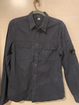 C.P. Company overshirt  - Tja! Säljer en riktigt fin overshirt från cp company, perfekt nu till våren. Pris kan absolut diskuteras!