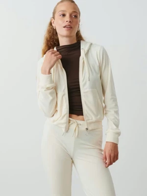 Krämvit velour hoodie med dragkedja - Säljer en krämvit hoodie i mjuk velour från Gina tricot. Hoodien har dragkedja framtill, två fickor och ribbade muddar vid ärmslut och nederkant. Perfekt för en avslappnad och trendig look.