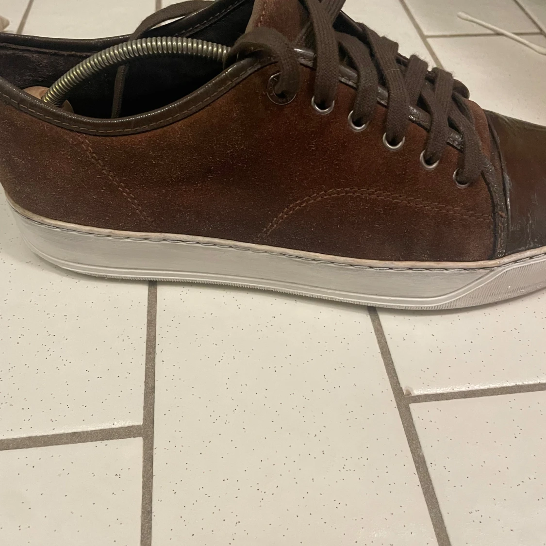 Bruna sneakers från Lanvin - 1