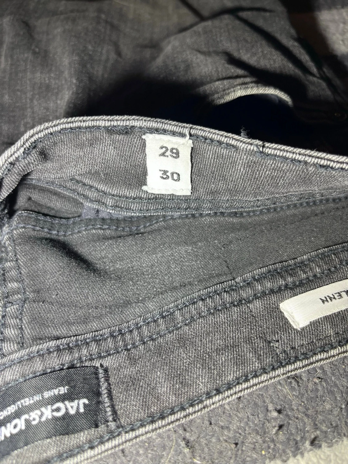 Grå jeans från Jack & Jones - 3