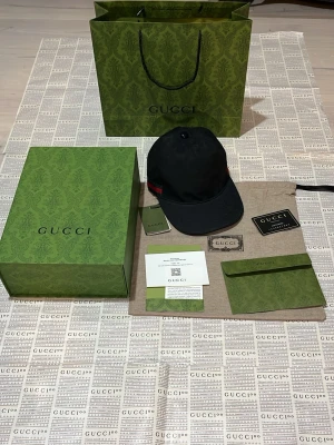 Gucci keps svart - Säljer min Gucci keps då den inte används längre aldrig använd Max 1-2 gånger så som my