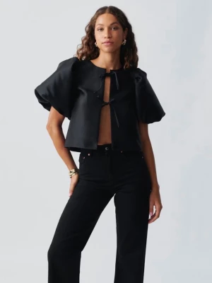 Svart puffärmad topp med knyt - Jättesnygg  blus/topp från gina. Aldrig använd endast testad. storlek S. 