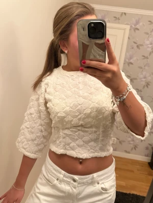 Topp - Festligare topp från åhlens!! Använd fåtal gånger i storlek xs-s!!☺️☺️