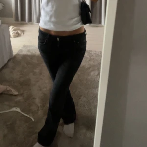 Zara jeans - Jätte snygga jeans ifrån zara💗💗säljs inte längre.