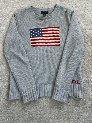 Ralph Lauren Kofta - Storlek: XS.                                                                                  Färg: Grå🩶.                                                                  Skick: Mycket fint, inga defekter