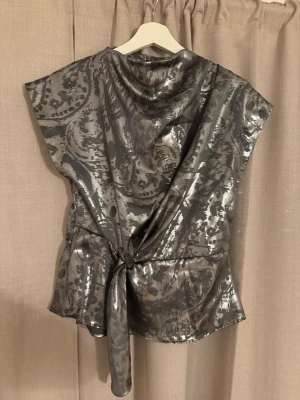 Zara topp - Nyskick i strl XS💕💕