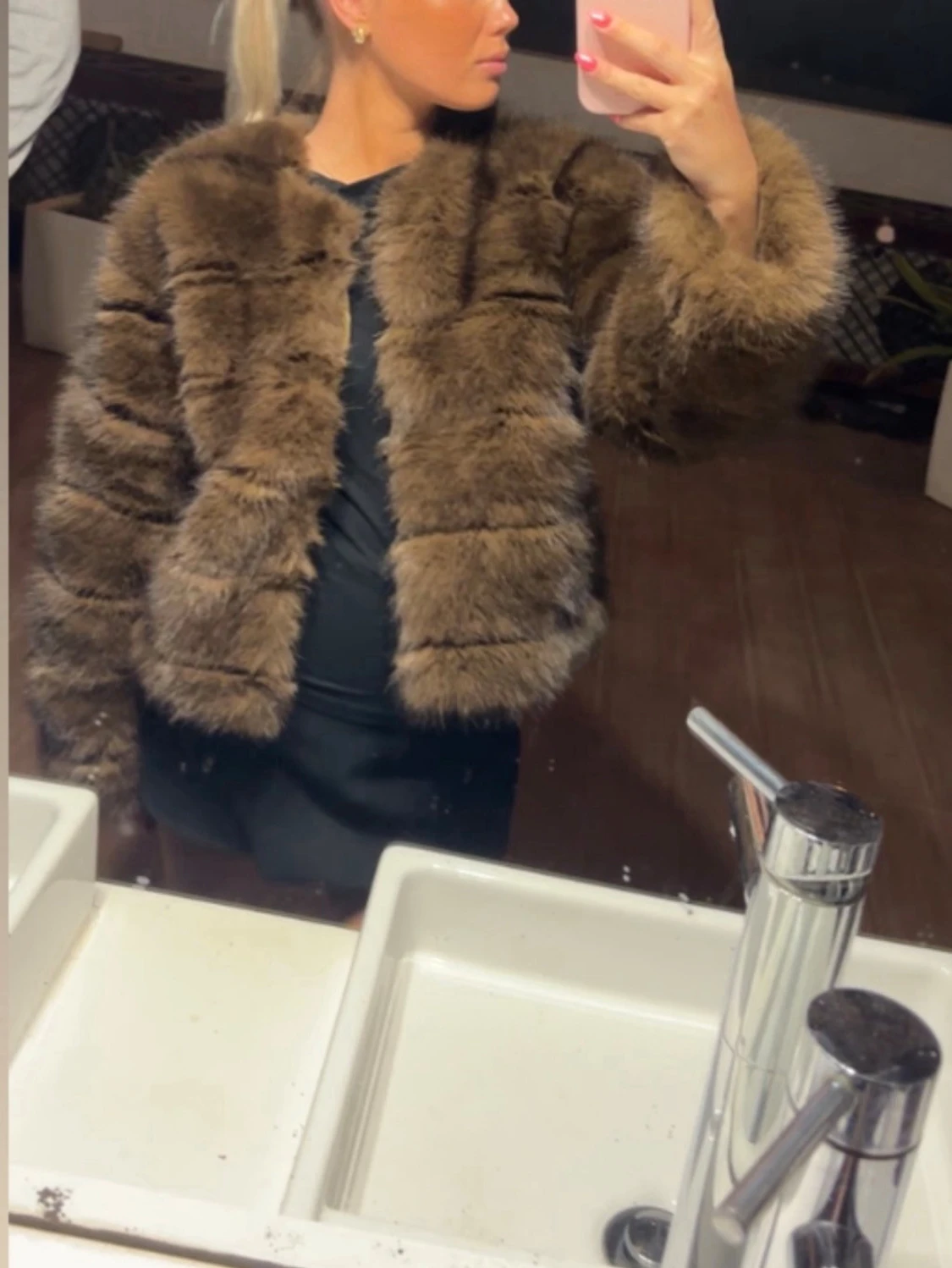 Brun fluffig pälsjacka - 2