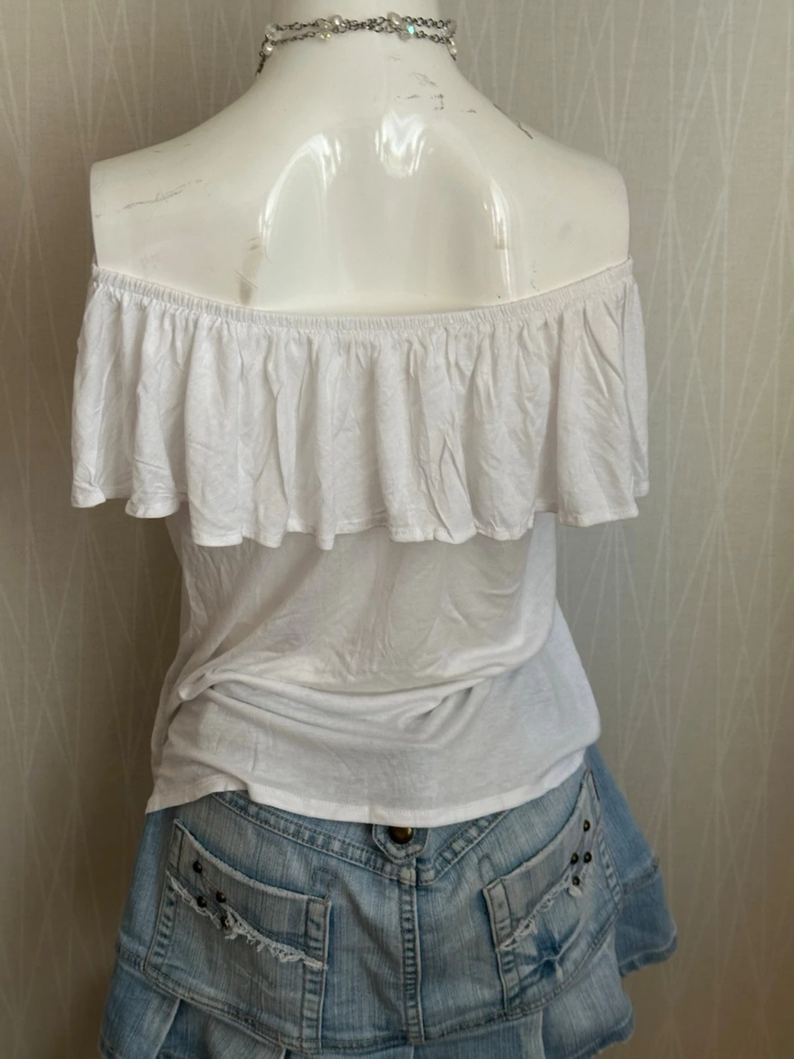 Vit offshoulder topp med volang - 2