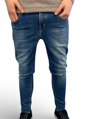 Jacob Cohën Jeans - Tja!                                                                          Säljer nu dessa väldigt eftertraktade Jacob Cohën jeans i blått med orange hästpäls patch där bak. Jeansen är i mycket bra skick. Se storlek nedan.                                                                             Nypris: Ca 5000kr                                                 Säljs för: 899kr                                                                Tveka inte att höra av er vid frågor eller intresse!