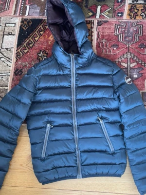 Colmar Vårjacka - storlek: sitter som xs 