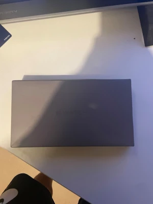 Apple Watch ultra 3 Titan - Apple Watch ultra 3 i titan. Helt oöppnad. Fungerar bra för träning eller bara för att använda i vardagen. Vid intresse kontakta mig. 