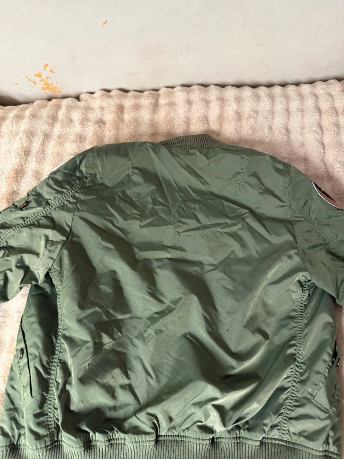 Grön bomberjacka Alpha Industries - 2