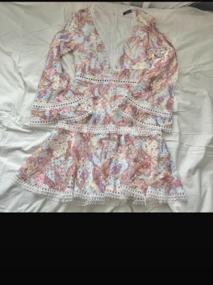 SÖKER - söker en sån här klänning eller liknande i s