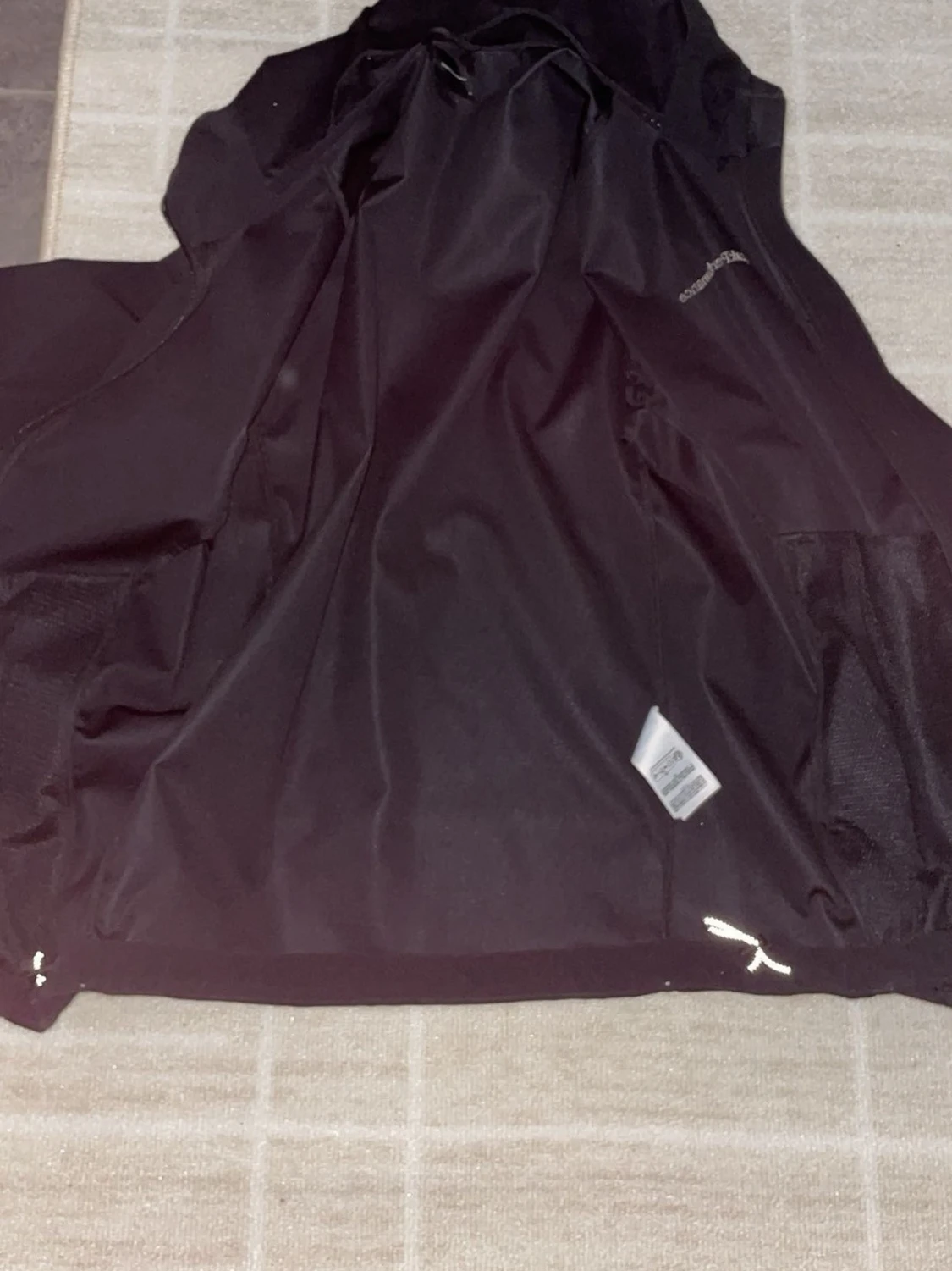 Svart vindjacka från Peak Performance - 1