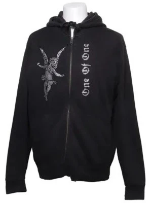 Svart hoodie One of One med strasstenar - Svart hoodie från One of One i storlek small. Dragkedja framtill, huva med snörning och fickor. Framsidan har en stor ängel och text i glittriga strasstenar. Perfekt för dig som gillar streetstyle och unika detaljer. Pris är alltid diskuterbart 
