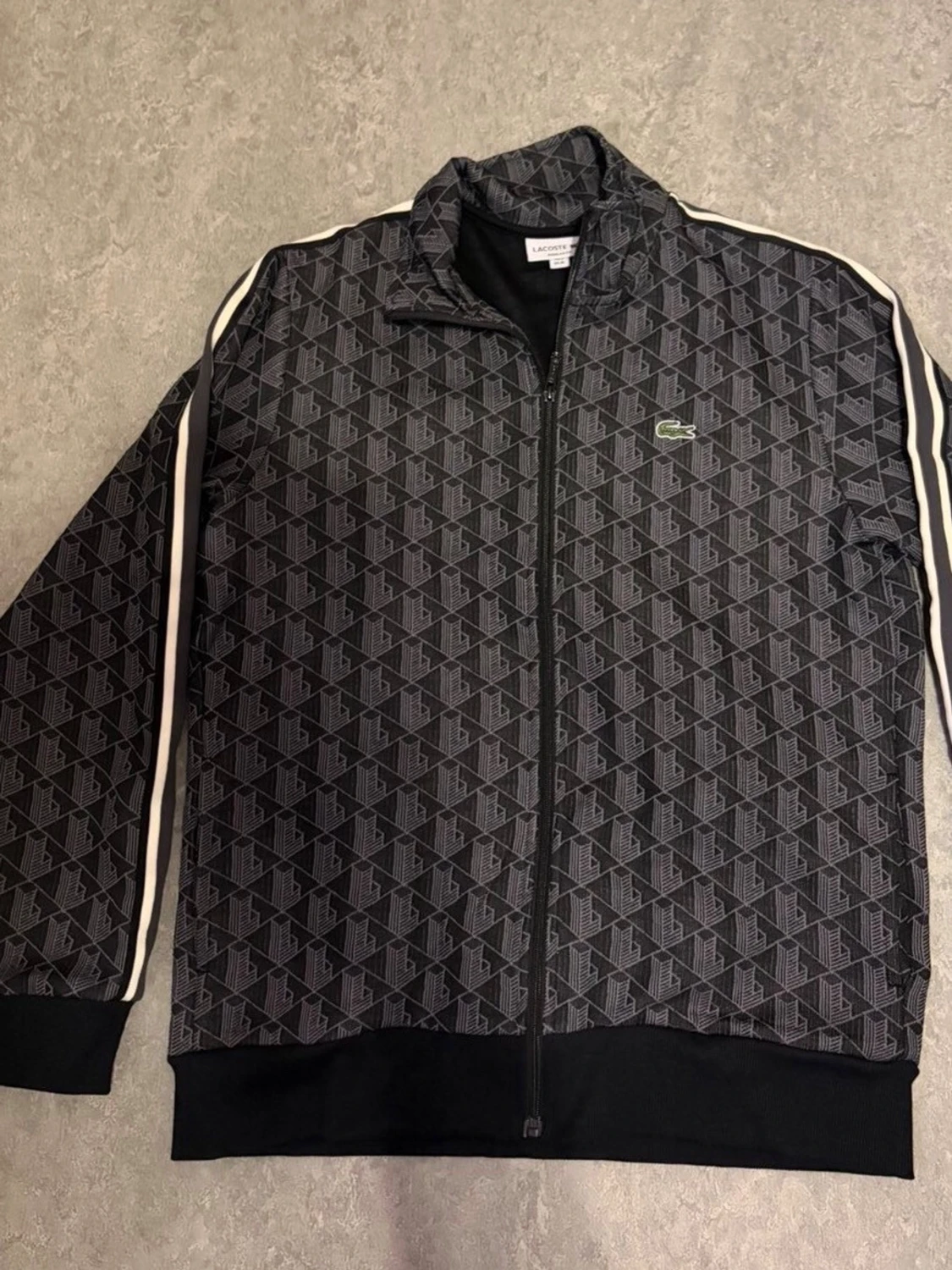 Lacoste monogram - 4