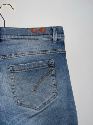 Dondup jeans blå - Skriv för mer info!