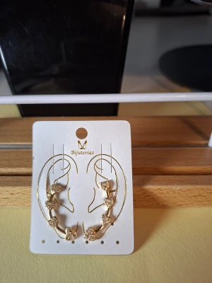 Guldörhängen - Överge samlingen, utförsäljning till låga priser