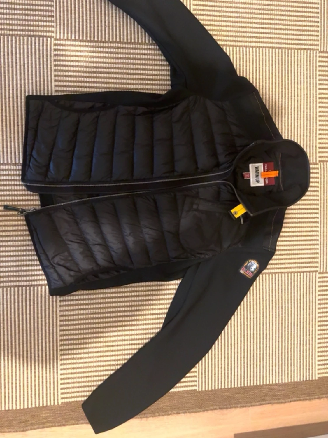 Svart dunväst från Parajumpers