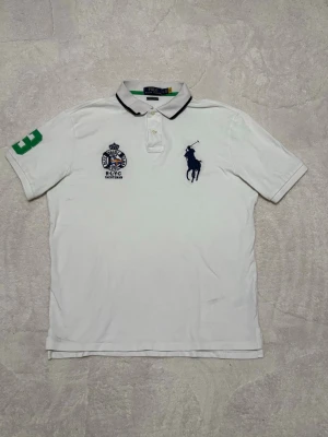 Ralph lauren piké - Vit ralph piké / står L men passar M / vintage